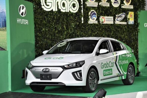 Mobil Listrik Pertama Hyundai Ioniq Resmi Beroperasi di Indonesia